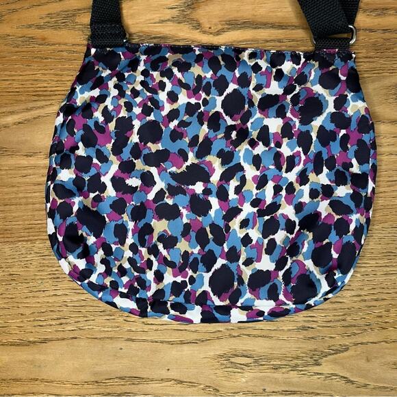 Kipling Emmylou Leopard Animal Print Small Crossbody Messenger Bag Purple Blue - Picture 3 of 9